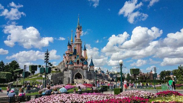 Disneyland Paris et la canicule de juin 2026 : attractions fermées, spectacles amputés, quoi faire ?