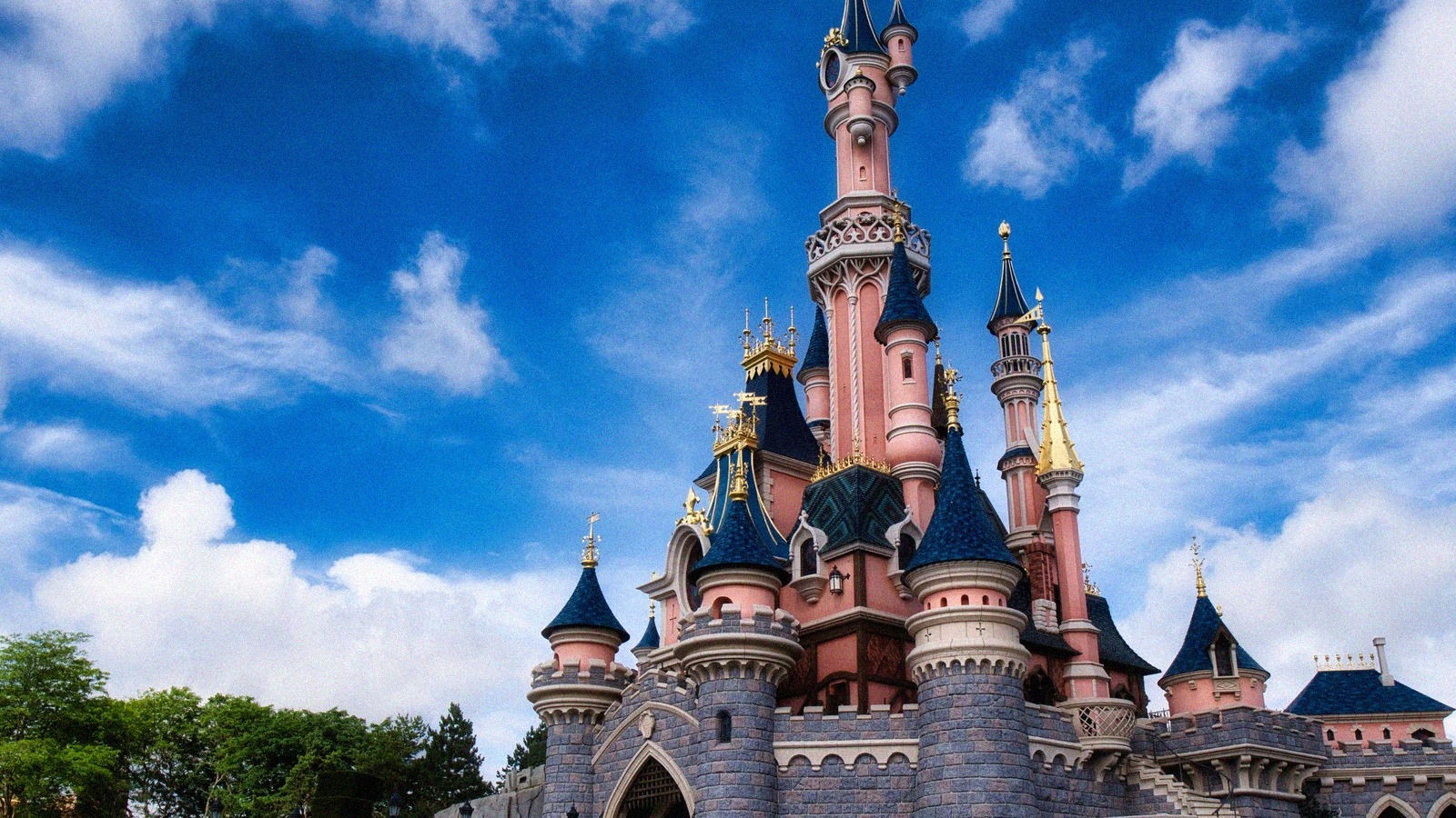 Noel 2026 a disneyland paris le monde de la reine des